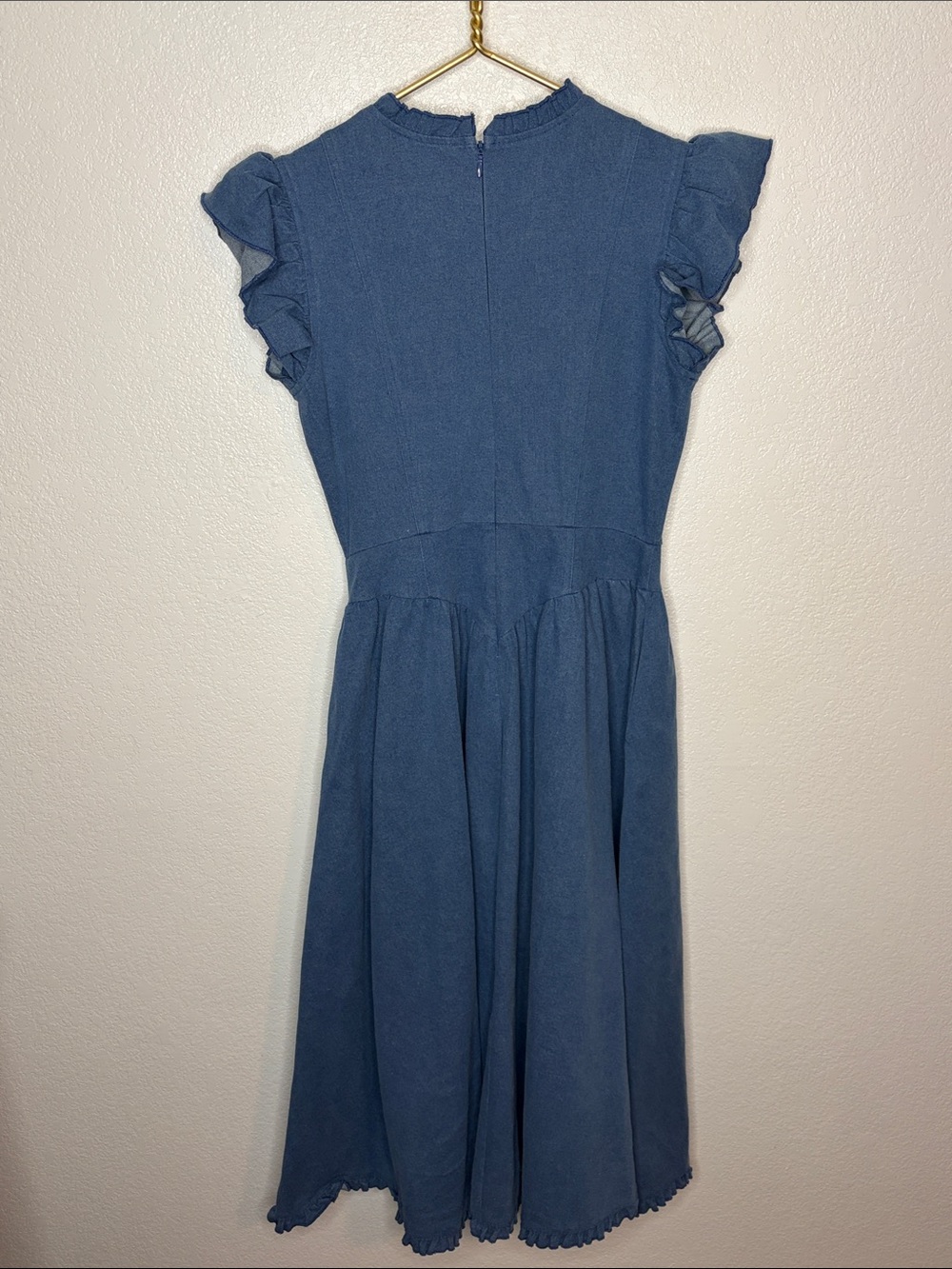 Ivy City Co Blue Denim MIDI Dress Ruffle Trim Button Front Size 4 Western Chic - Picture 4 of 8